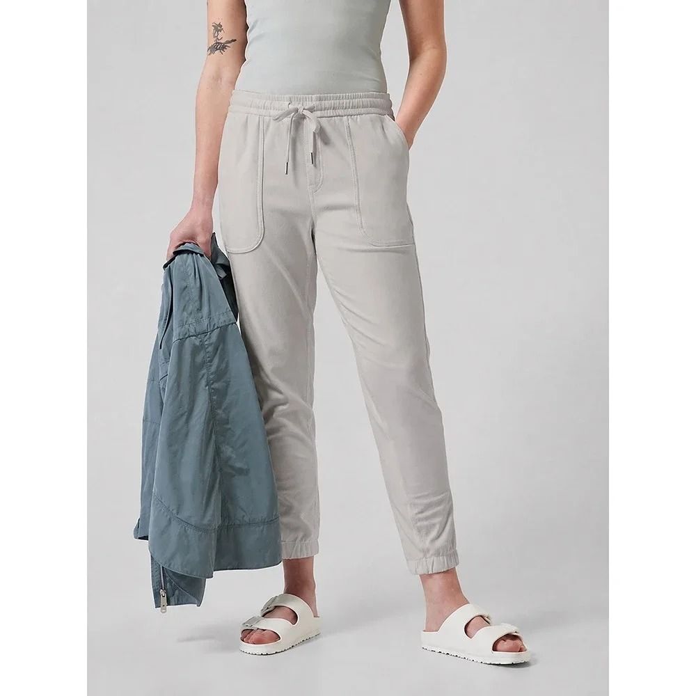 Athleta Farallon Jogger Pants Size 4 Mushroom Taupe Utility Stretch Patch Pocket
